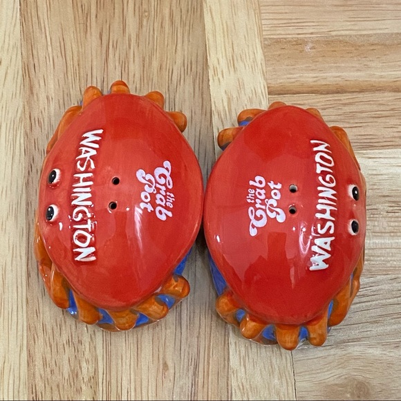 The Crab Pot Washington Mug Salt and Pepper Shaker Set - Picture 12 of 14